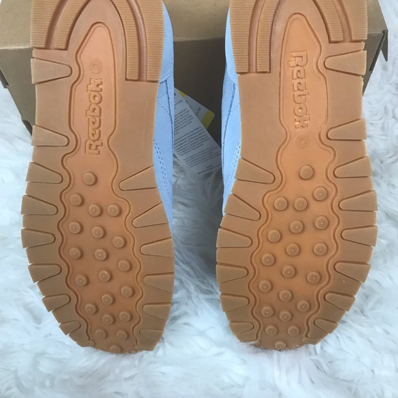 New Reeboks youth can be converted to women sizes - Picture 5 of 6